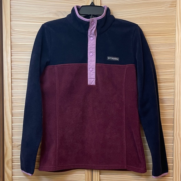 Columbia Tops - Columbia Women's Two-Tone Fleece Sweatshirt - Navy Blue and Burgundy - Size S